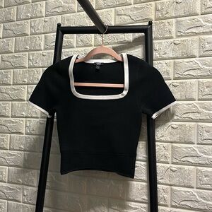 Express Body Contour Black & White Top